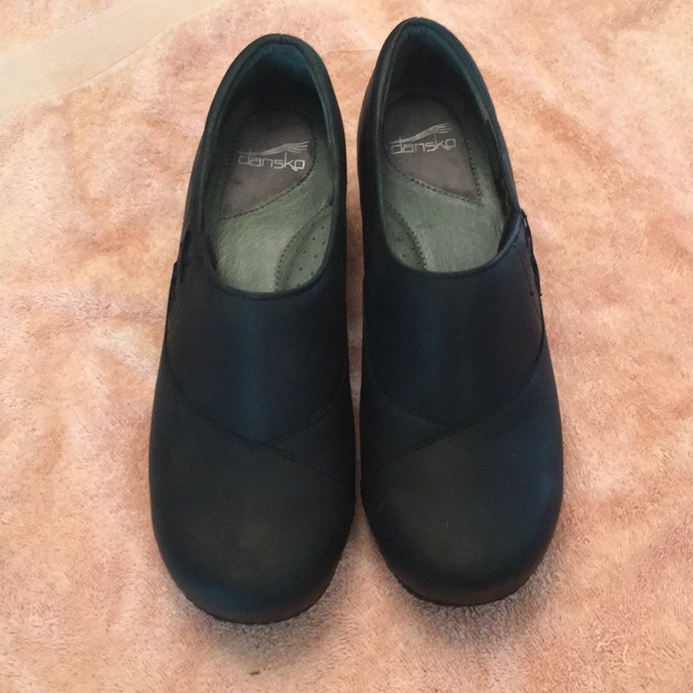 Dansko Women’s Leather Shoes. Size 10